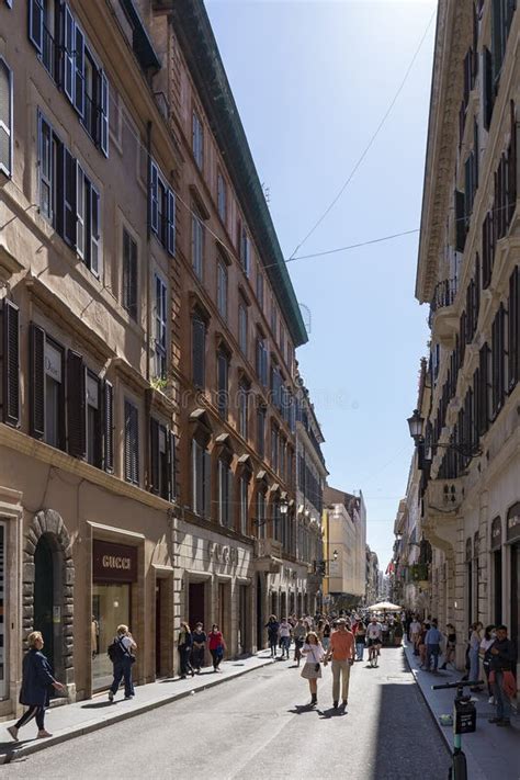 via dei condotti shopping streets